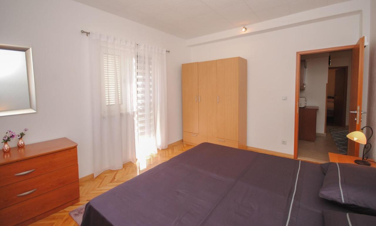 Apartment Tina Podstrana Esterno foto