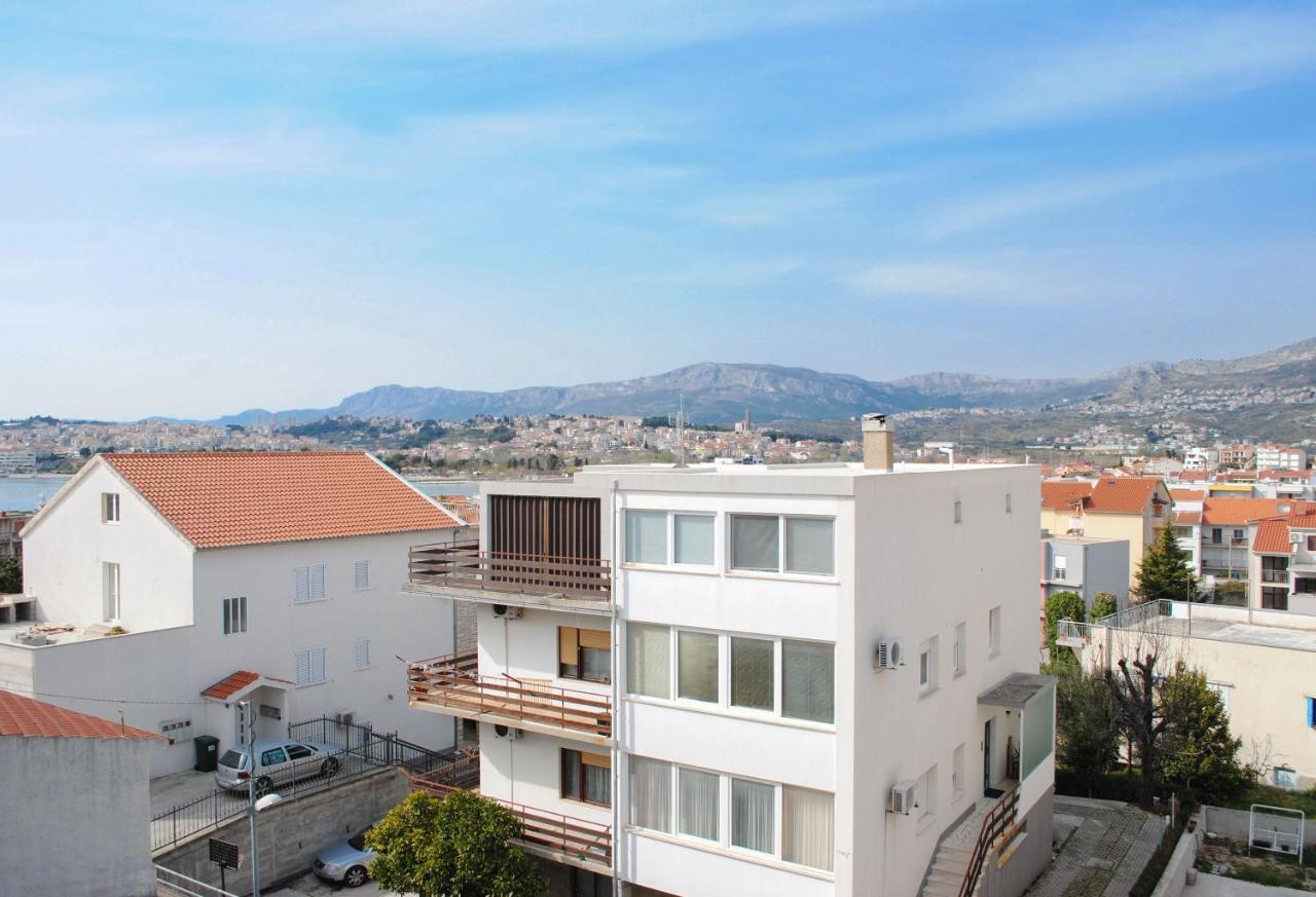 Apartment Tina Podstrana Esterno foto