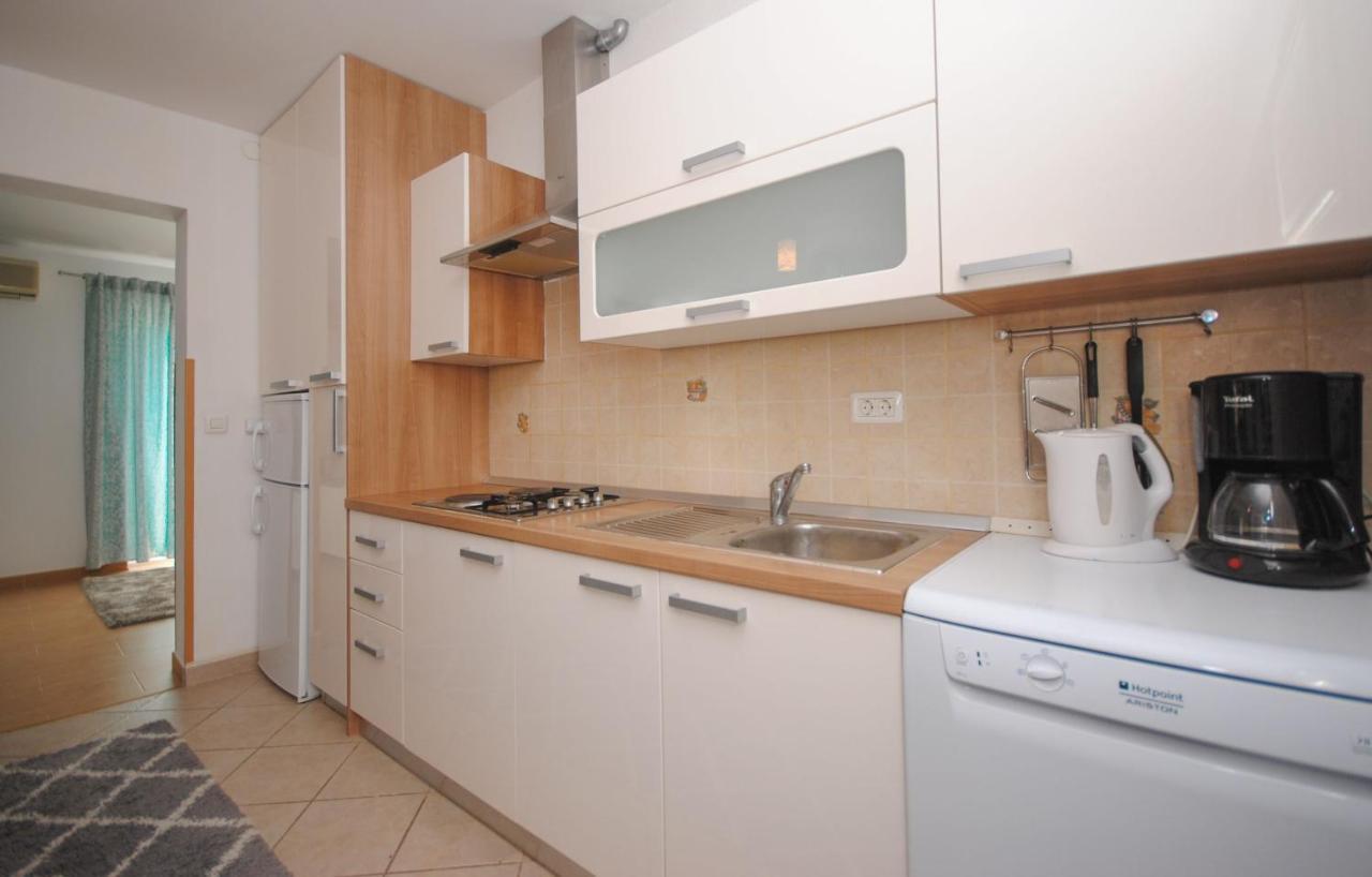 Apartment Tina Podstrana Esterno foto