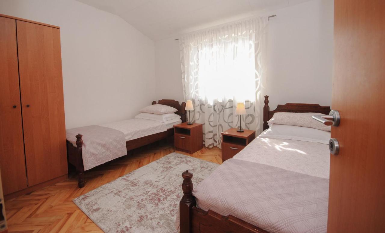 Apartment Tina Podstrana Esterno foto
